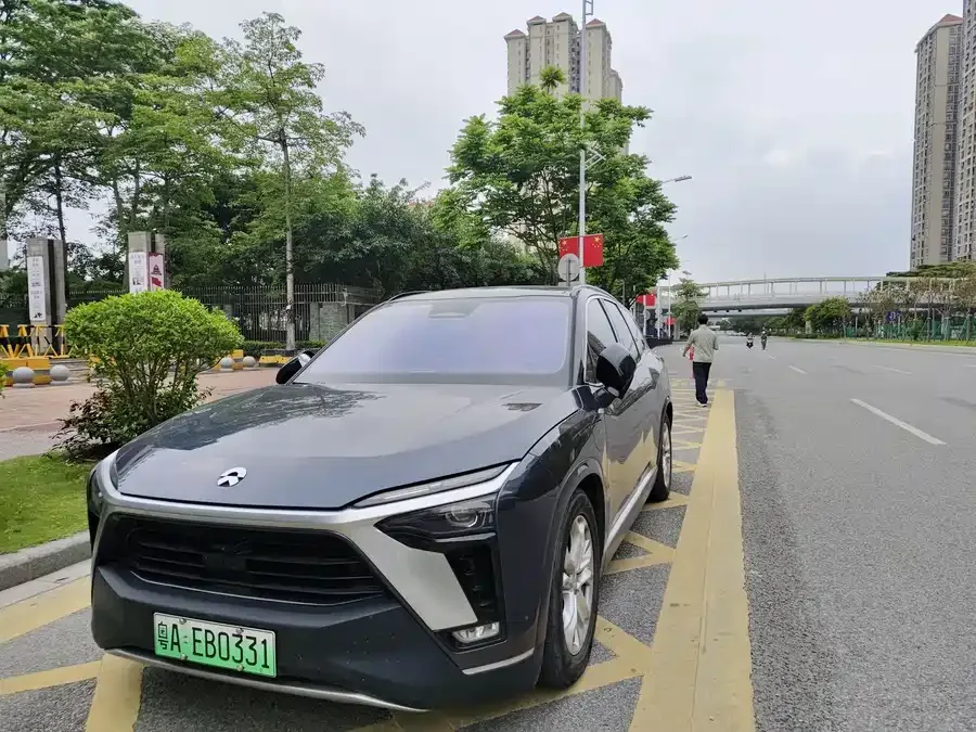NIO ES8 2022