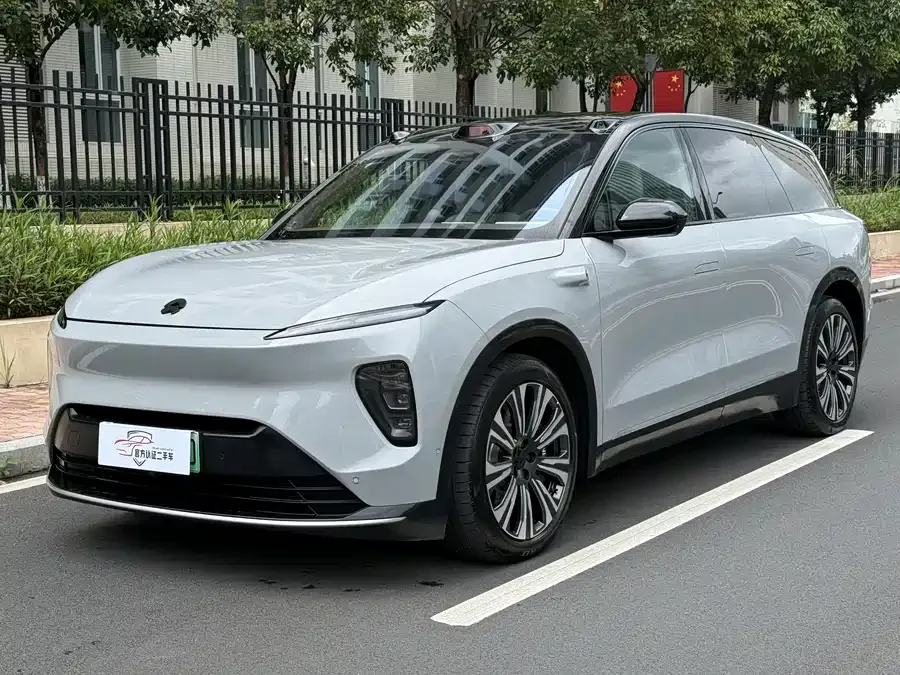 NIO ES8 2023