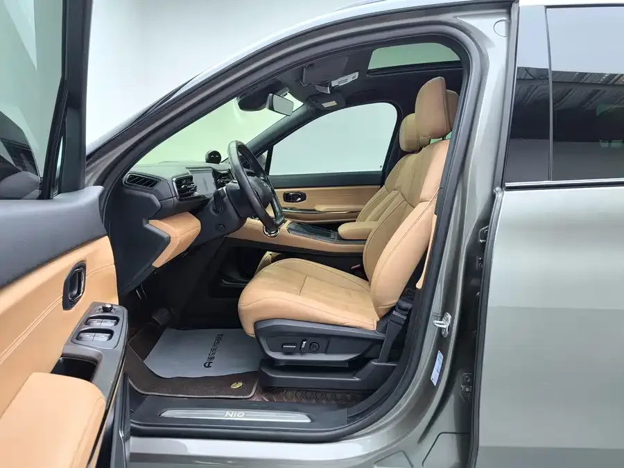 NIO ES8 NIO ES8 2020 580KM Six-seat Edition 2022 — миниатюра 2