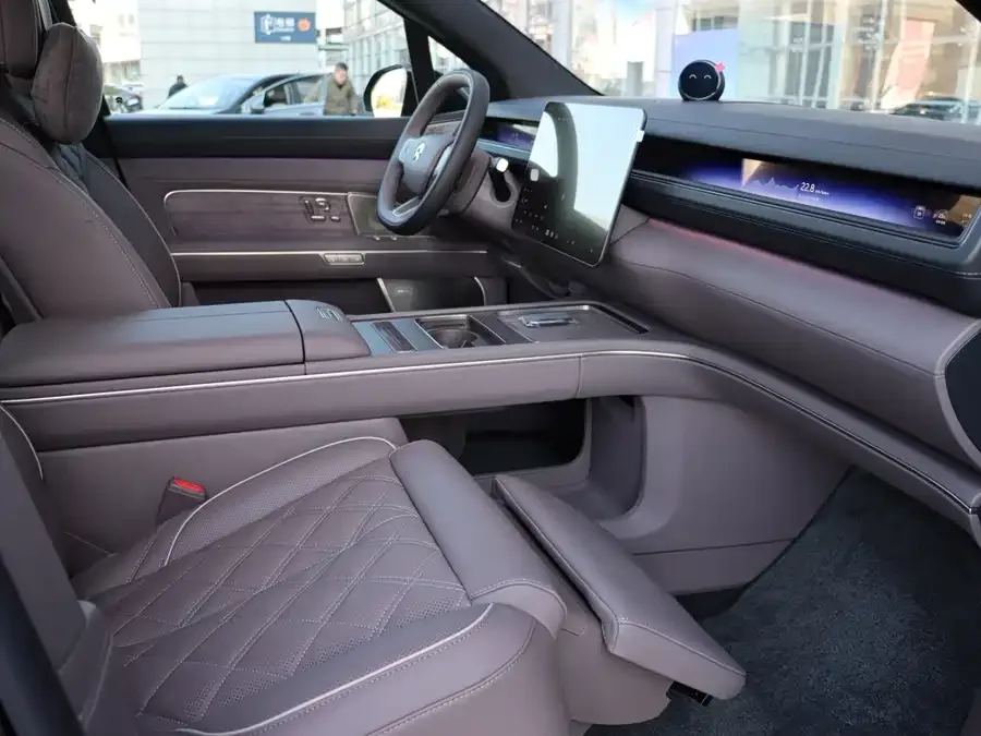 NIO ES8 NIO ES8 2026 Six-seat Executive Luxury Edition 2026 — миниатюра 4