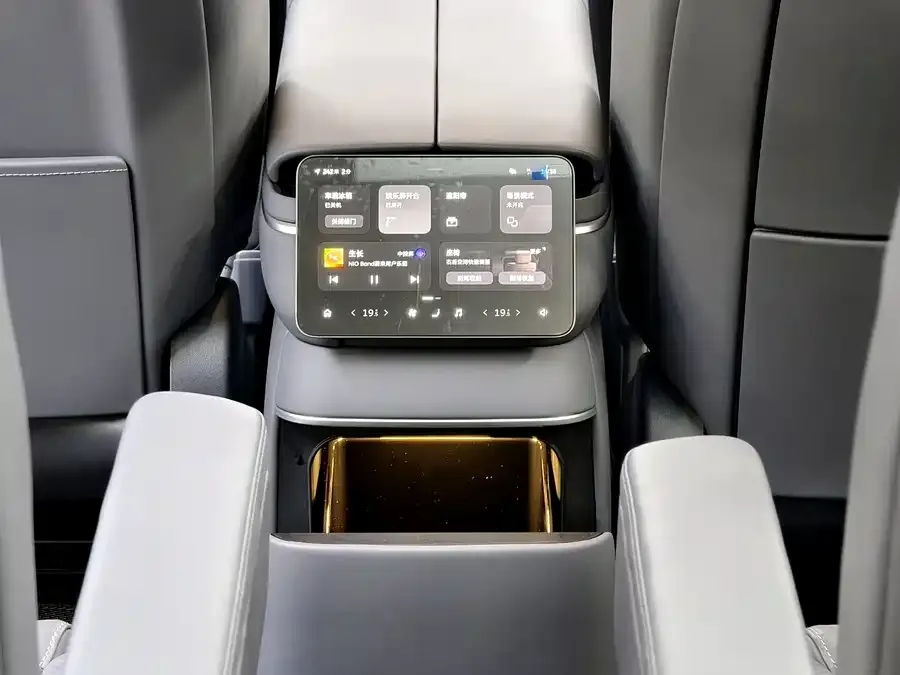 NIO ES8 NIO ES8 2026 Six-seat Executive Luxury Edition 2025 — миниатюра 4