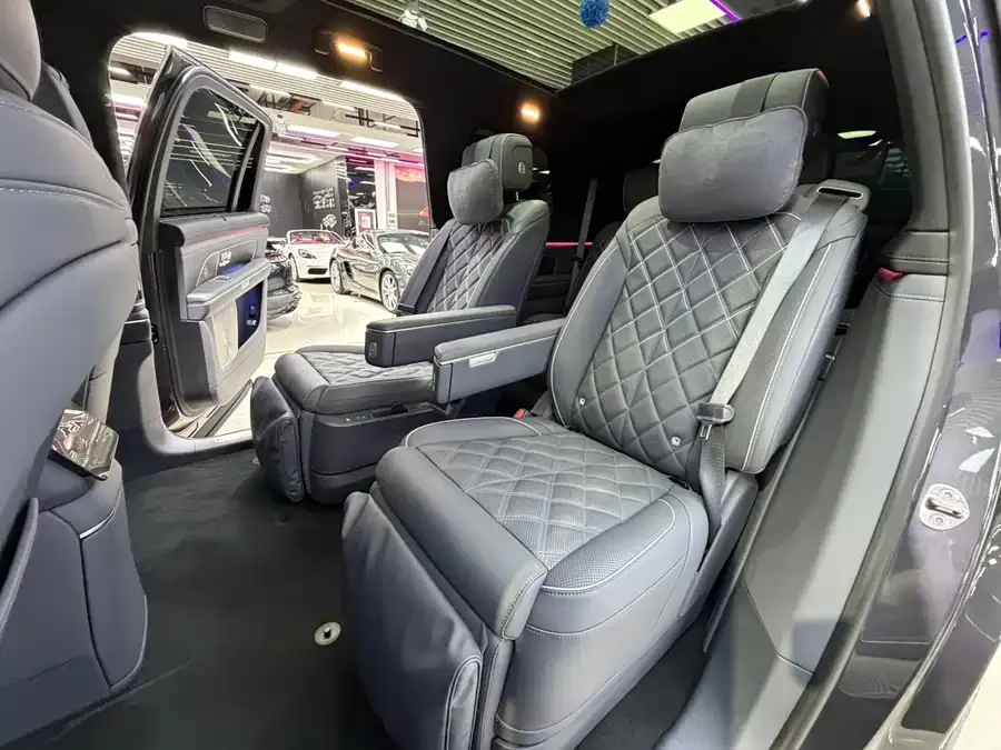 NIO ES8 NIO ES8 2026 Six-seat Executive Luxury Edition 2026 — миниатюра 3