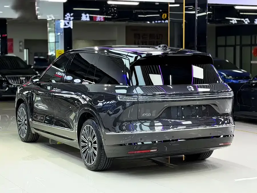NIO ES8 NIO ES8 2026 Six-seat Executive Luxury Edition 2026 — миниатюра 4