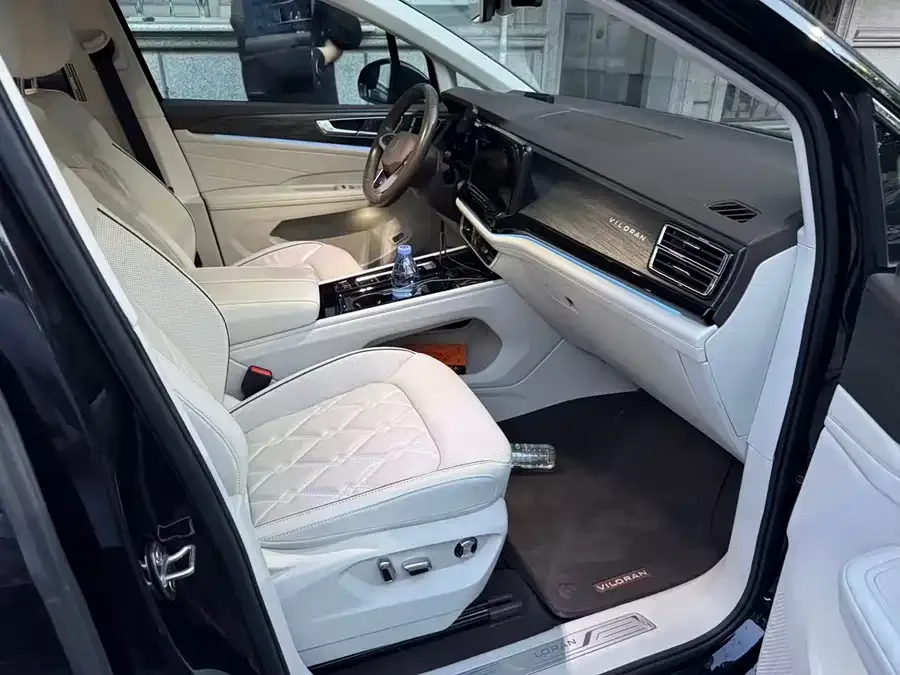 Volkswagen Viloran Weiran 2022 380TSI Premium Edition 2022 — миниатюра 3