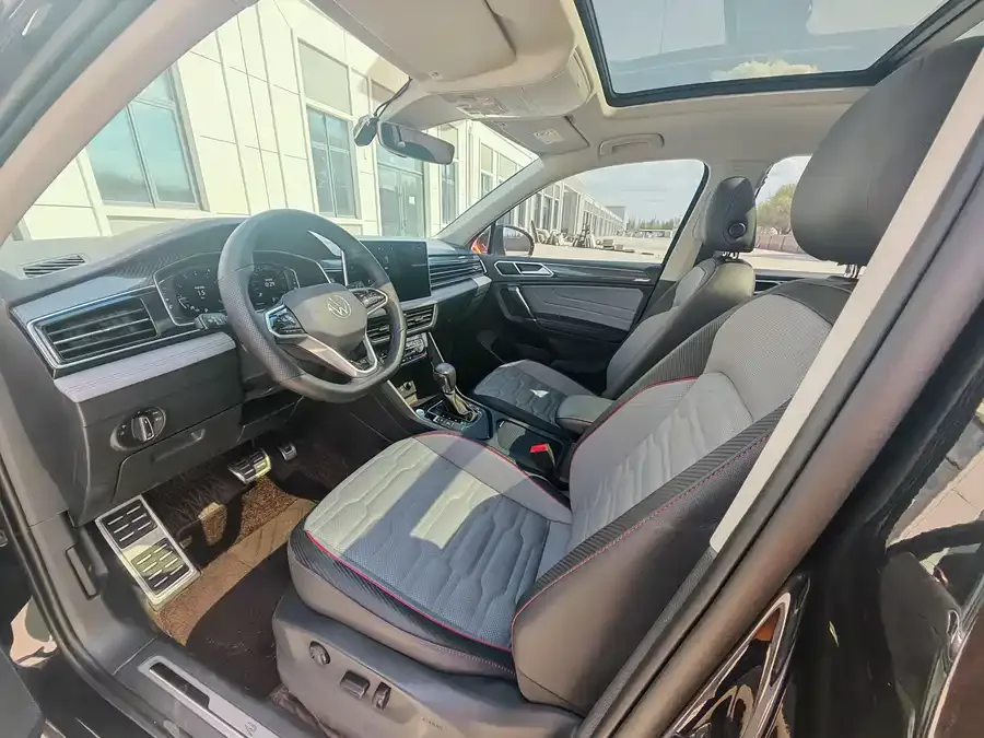 Volkswagen Tiguan L Tiguan L 2022 330TSI Automatic 2WD R-Line Enjoy Edition 2022 — миниатюра 2