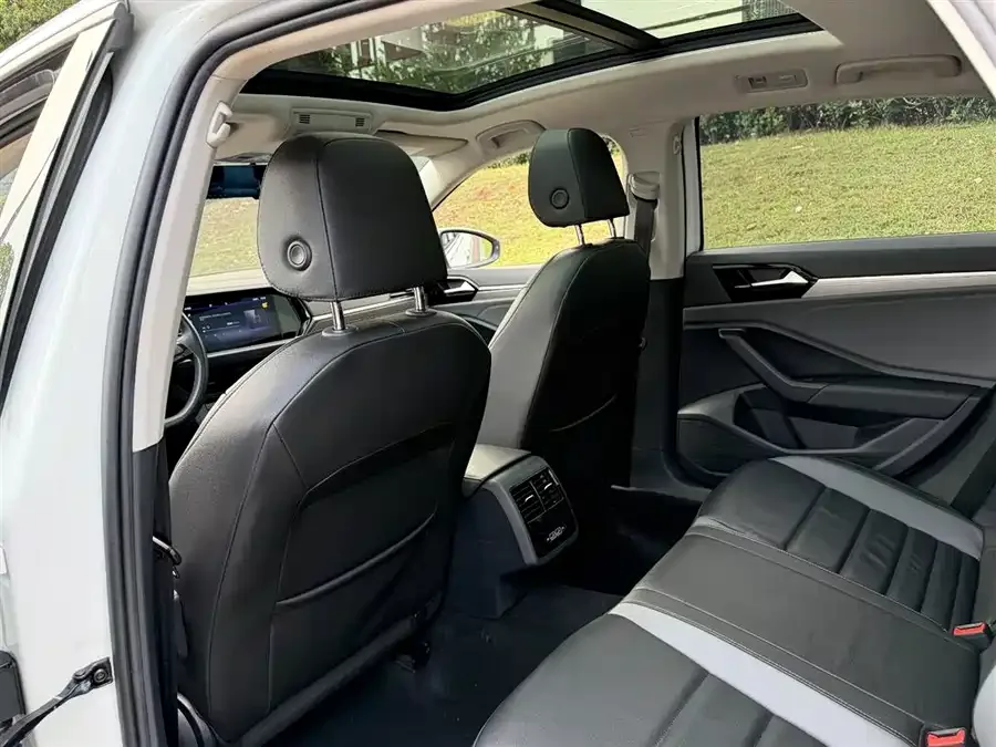 Volkswagen Sagitar 2022 Sagitar 280TSI DSG Beyond Edition 2022 — миниатюра 3