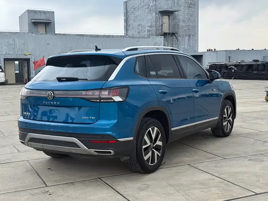Volkswagen Tayron GTE plug-in hybrid Tanyue GTE plug-in hybrid 2023 280TSI Luxury Plus Advanced Edition 2022 — миниатюра 2