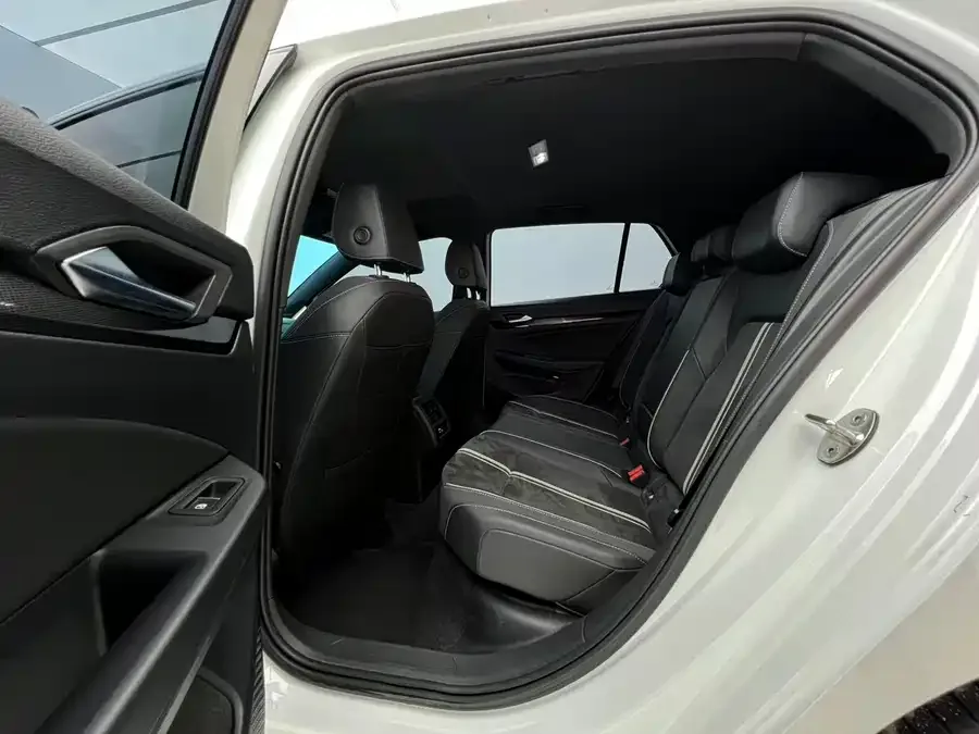 Volkswagen Golf Golf 2021 280TSI DSG R-Line 2022 — миниатюра 4