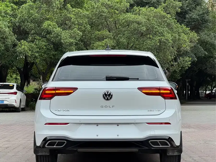 Volkswagen Golf Golf 2021 280TSI DSG R-Line 2022 — миниатюра 2