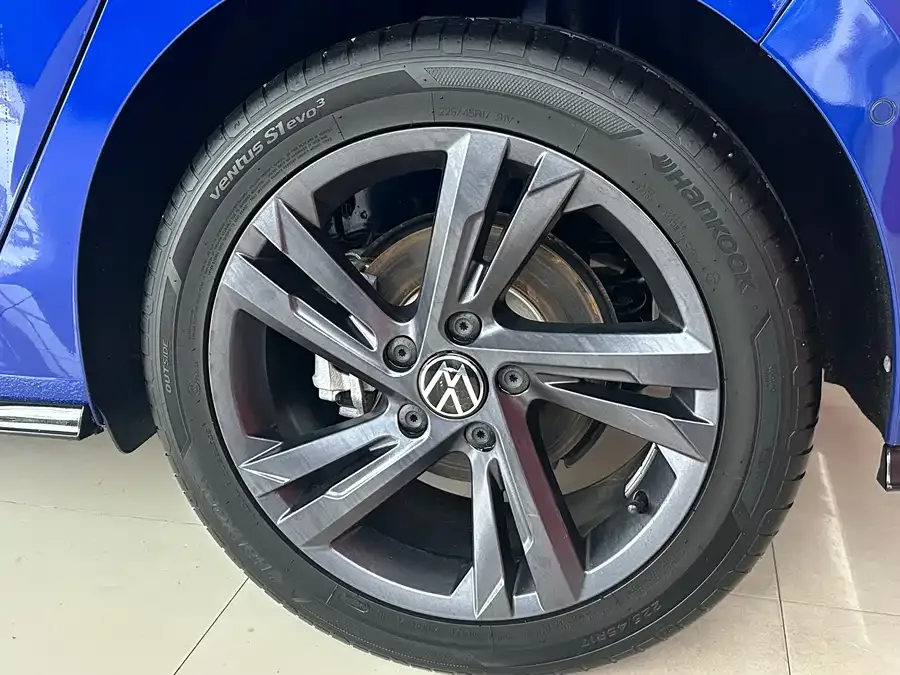 Volkswagen Golf Golf 2021 280TSI DSG R-Line 2022 — миниатюра 2