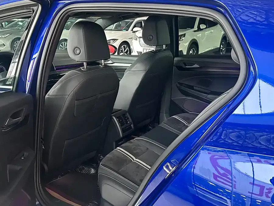 Volkswagen Golf Golf 2021 280TSI DSG R-Line 2022 — миниатюра 4