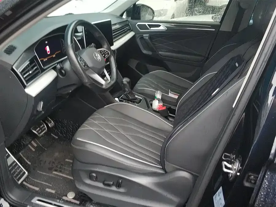 Volkswagen Tiguan L Tiguan L 2022 330TSI Automatic 2WD R-Line Enjoy Edition 2022 — миниатюра 3