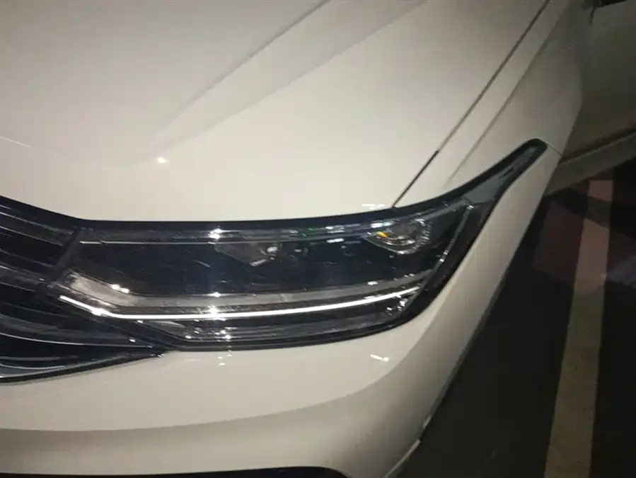 Volkswagen Tiguan L Tiguan L 2022 330TSI Automatic 2WD R-Line Enjoy Edition 2022 — миниатюра 2