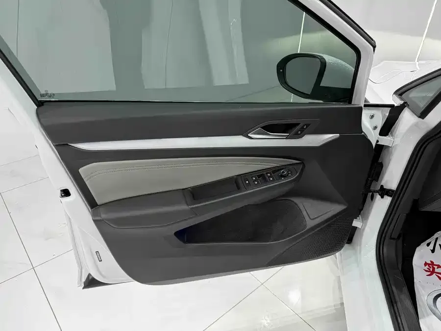 Volkswagen Golf Golf 2023 facelift 280TSI DSG Pro 2024 — миниатюра 5