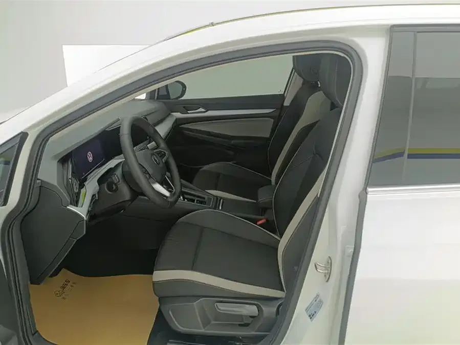 Volkswagen Golf Golf 2023 facelift 280TSI DSG Pro 2024 — миниатюра 3