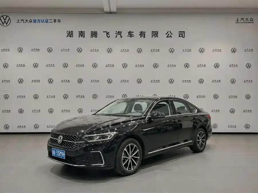 Volkswagen Passat 2025