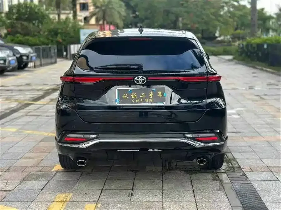 Toyota Venza Venza 2022 2.0L CVT 2WD Luxury Edition 2023 — миниатюра 5