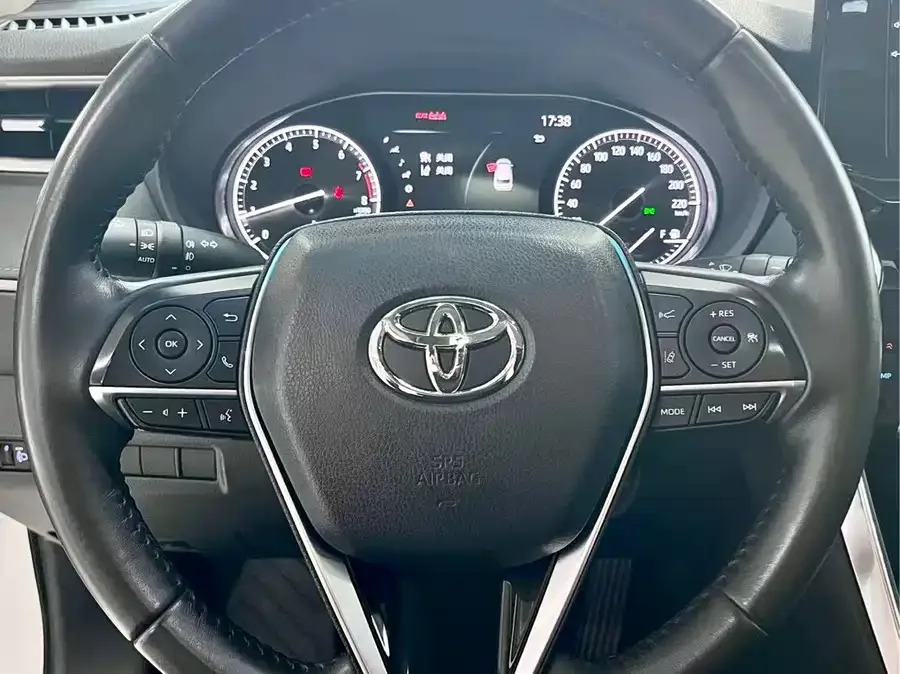 Toyota Venza Visa 2023 2.0L CVT two-wheel drive luxury version 2023 — миниатюра 3