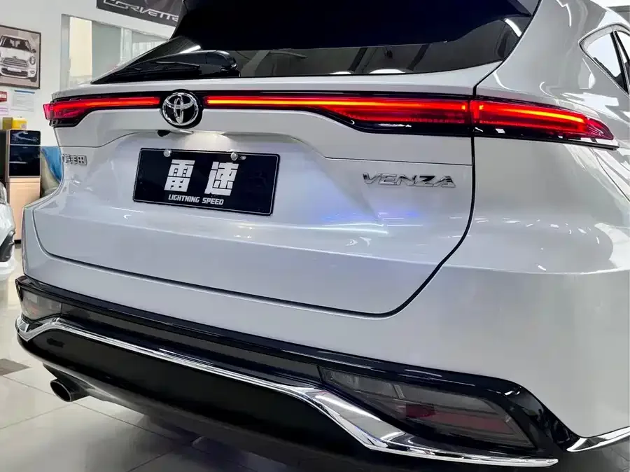 Toyota Venza Visa 2023 2.0L CVT two-wheel drive luxury version 2023 — миниатюра 5