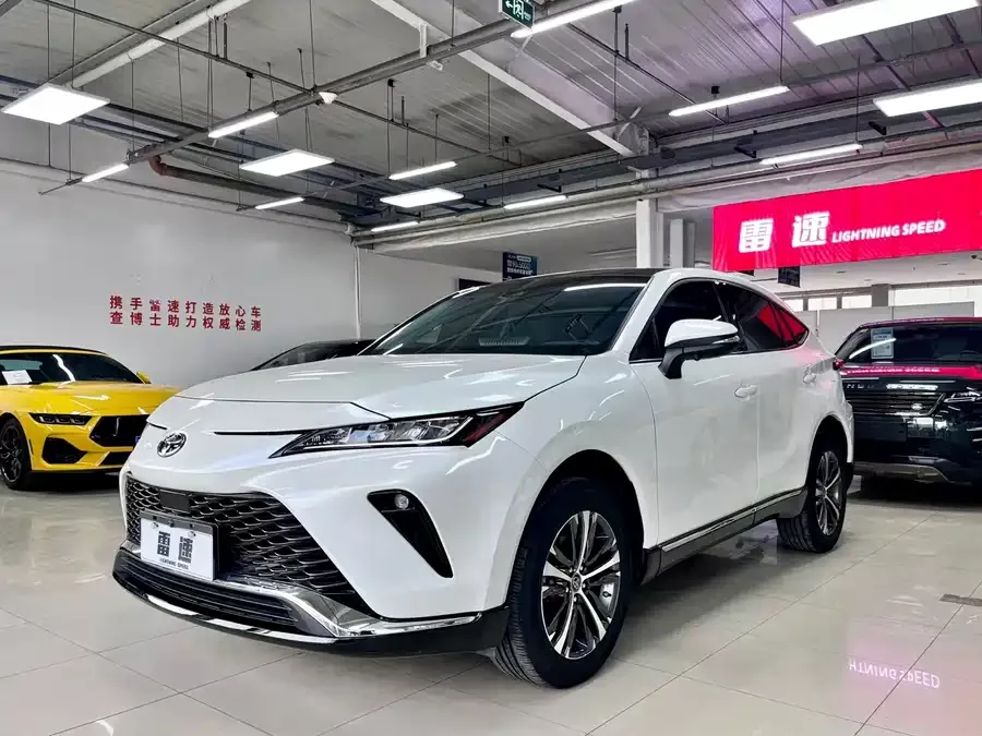 Toyota Venza Visa 2023 2.0L CVT two-wheel drive luxury version 2023 — фото 1, купить с доставкой в Москву