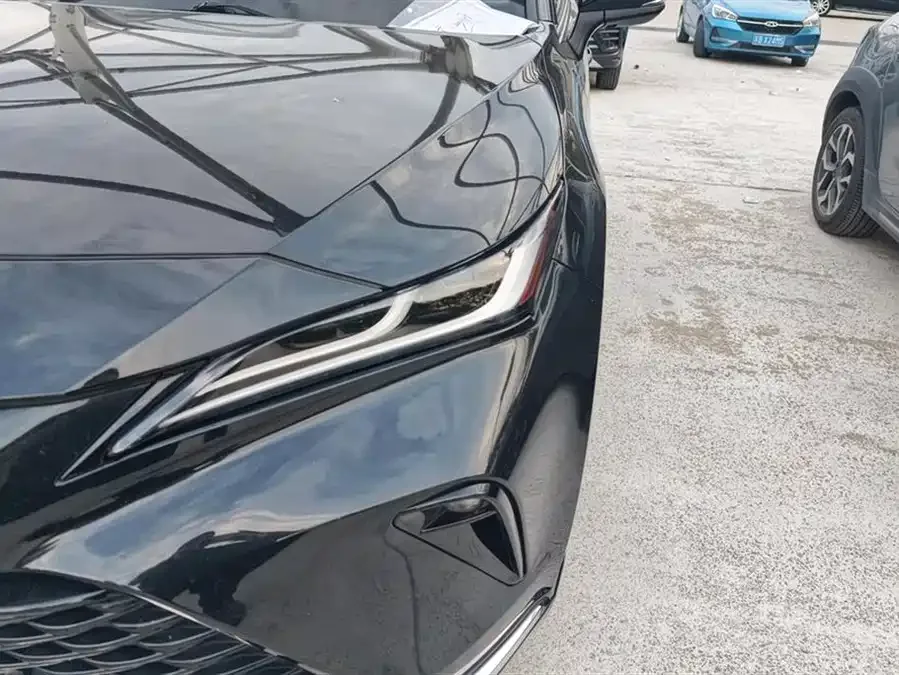 Toyota Venza Venza 2022 2.0L CVT 2WD Premium Edition 2022 — миниатюра 5