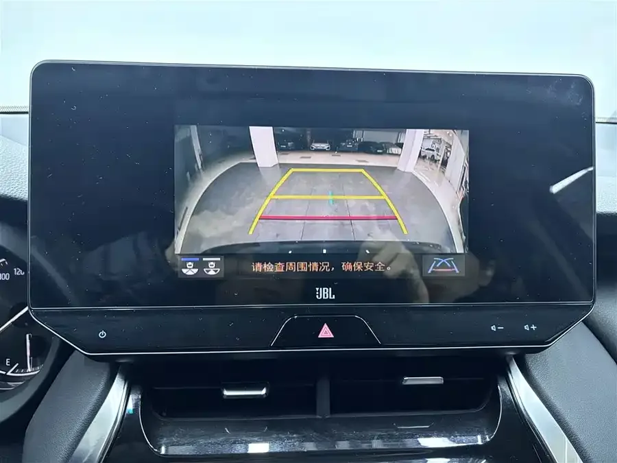 Toyota Venza Venza 2022 2.0L CVT 2WD Premium Edition 2023 — миниатюра 4