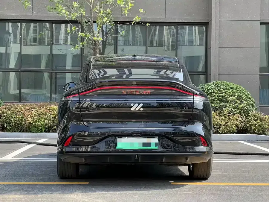 IM Motors LS6 Zhiji LS6 2025 Linglizard Intelligent Driving Edition 2025 — миниатюра 3