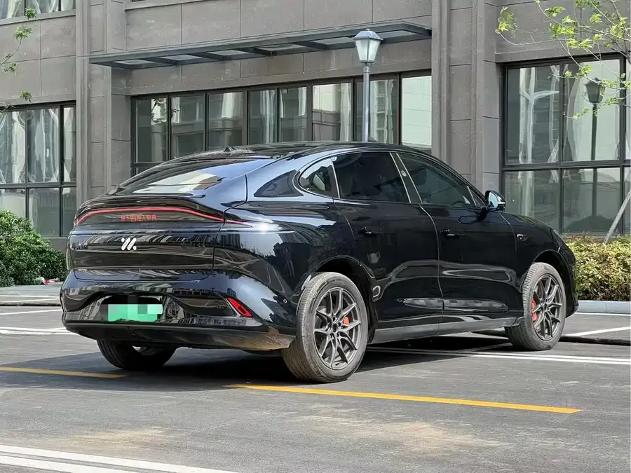 IM Motors LS6 Zhiji LS6 2025 Linglizard Intelligent Driving Edition 2025 — миниатюра 5