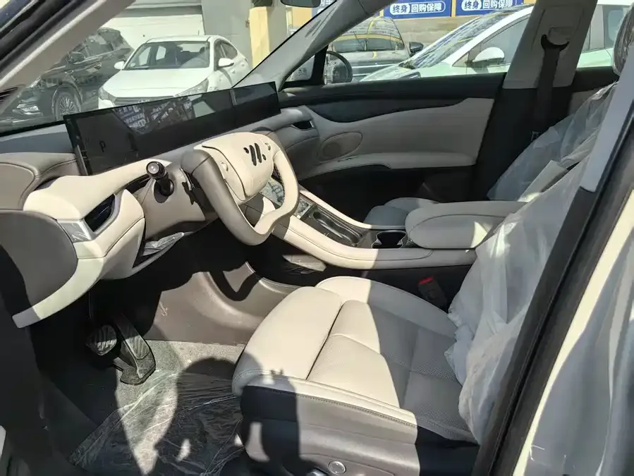 IM Motors LS6 Zhiji LS6 2023 Max Standard Edition 2024 — миниатюра 2