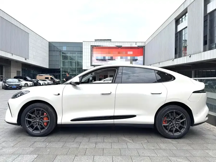 IM Motors LS6 Zhiji LS6 2023 Max Standard Edition 2024 — миниатюра 2
