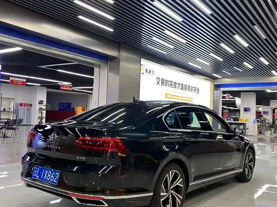Volkswagen Magotan Magotan 2020 330TSI DSG Luxury Edition 2022 — миниатюра 3