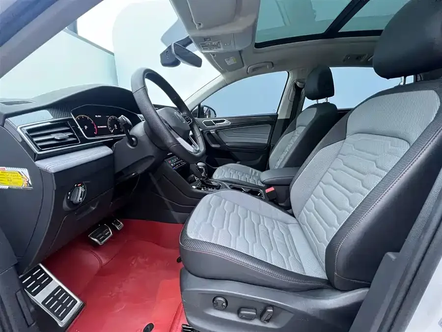 Volkswagen Tiguan X Tiguan X 2022 330TSI 2WD Flagship Edition 2023 — миниатюра 5
