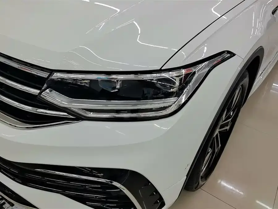 Volkswagen Tiguan L Tiguan L 2022 330TSI Automatic 2WD R-Line Enjoy Edition 2022 — миниатюра 2