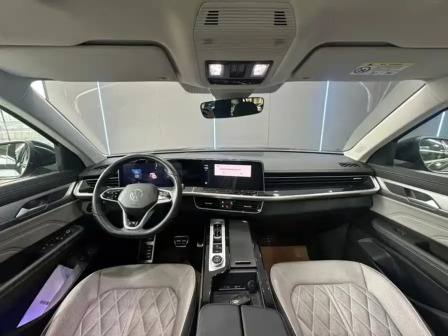 Volkswagen Tavendor 2024 Lanxun 380TSI 4WD R-Line Touring Edition 2024 — миниатюра 3