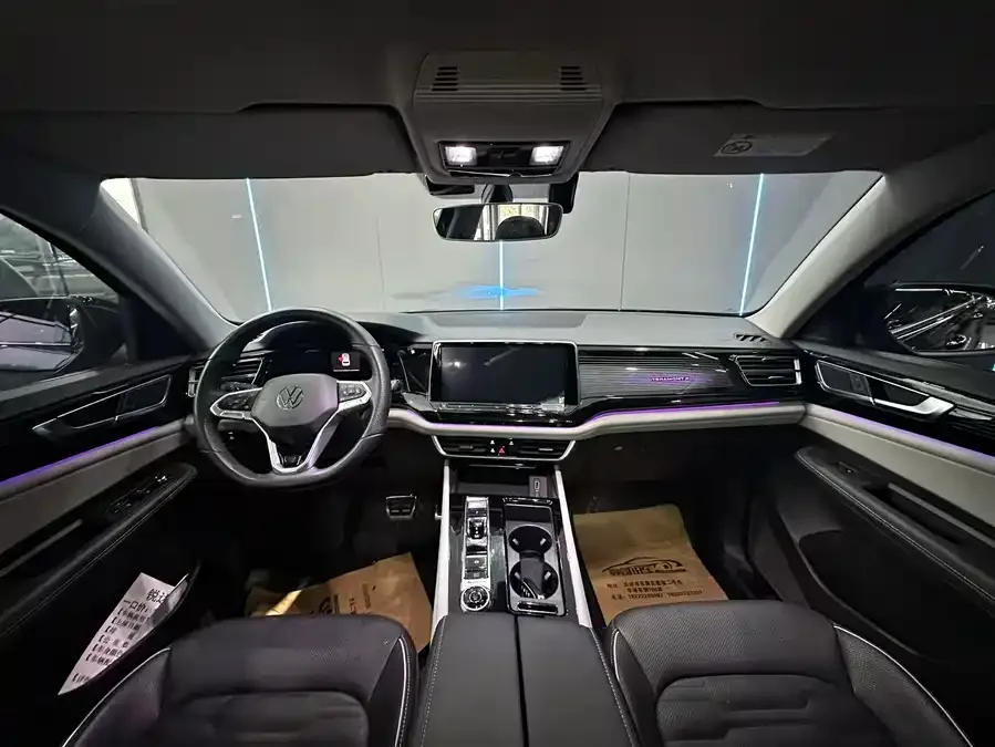 Volkswagen Teramont 2021 Touron Touron X 380TSI 4WD Luxury Edition 2023 — миниатюра 3