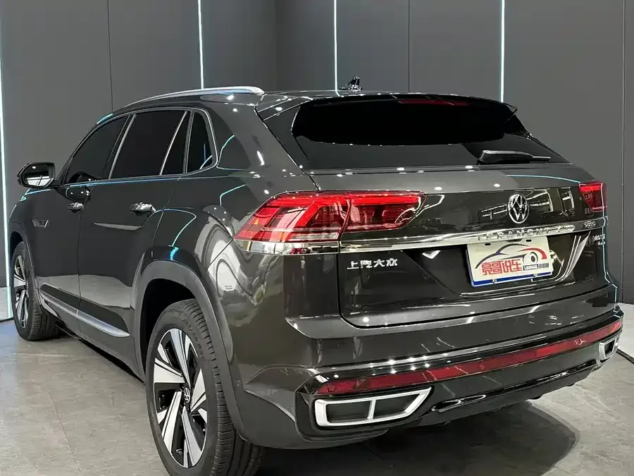 Volkswagen Teramont 2021 Touron Touron X 380TSI 4WD Luxury Edition 2023 — миниатюра 5