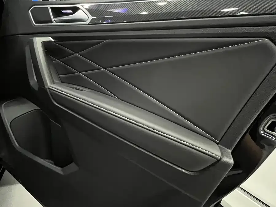Volkswagen Tiguan L Tiguan L 2023 330TSI Automatic 2WD R-Line Enjoy Edition 2023 — миниатюра 2
