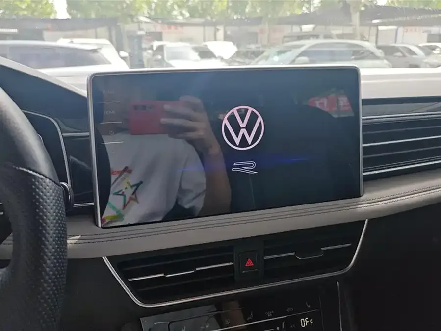 Volkswagen Tiguan L Tiguan L 2022 330TSI Automatic 2WD R-Line Enjoy Edition 2022 — миниатюра 4