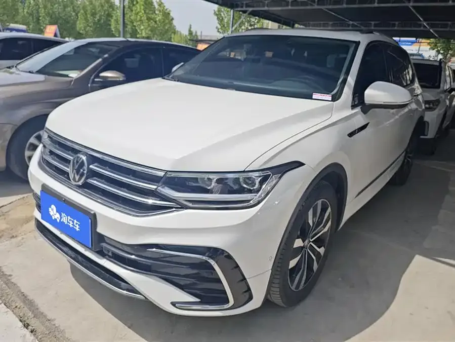 Volkswagen Tiguan L Tiguan L 2022 330TSI Automatic 2WD R-Line Enjoy Edition 2022 — фото 1, купить с доставкой в Москву