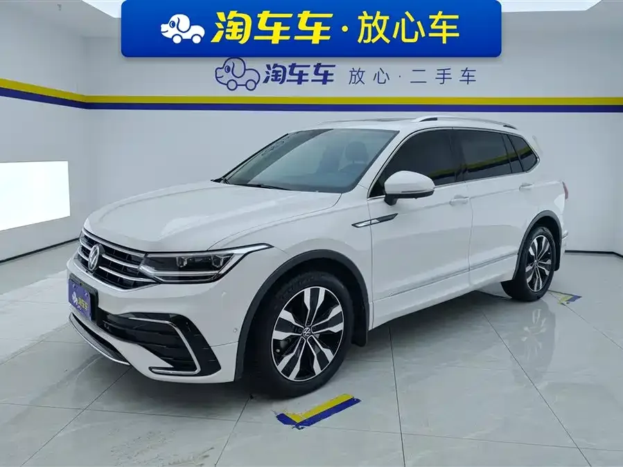 Volkswagen Tiguan L Tiguan L 2022 330TSI Automatic 2WD R-Line Enjoy Edition 2022 — фото 1, купить с доставкой в Москву