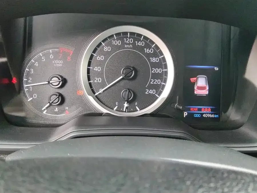 Toyota Frontlander Fenglanda 2022 2.0L CVT Elite Edition 2022 — миниатюра 4