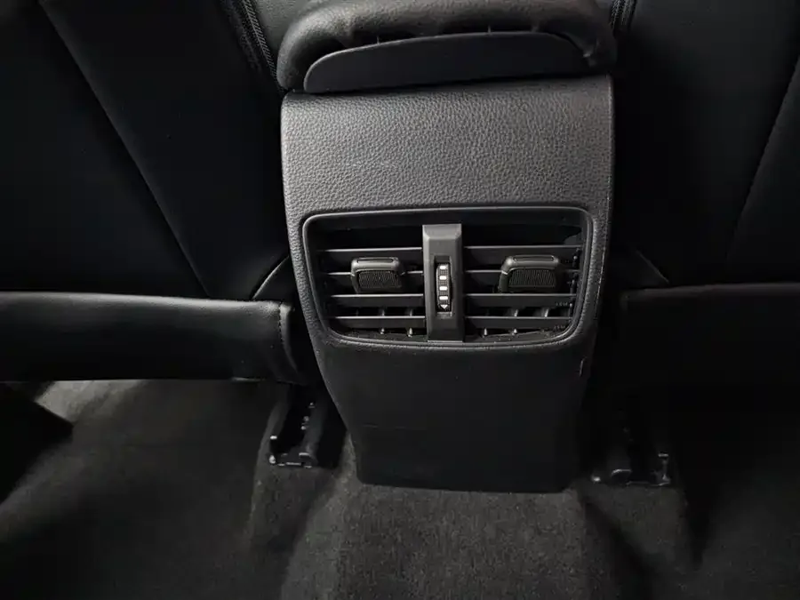 Toyota Corolla Corolla Sharp 2023 2.0L Elite Edition 2024 — миниатюра 4