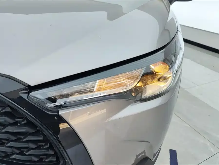 Toyota Corolla Corolla Sharp 2024 2.0L Intelligent Electric Hybrid Dual Engine Pioneer Edition 2025 — миниатюра 5