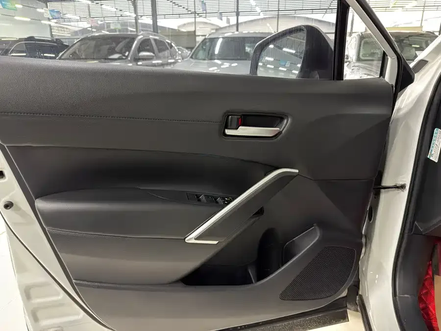 Toyota Frontlander Fenglanda 2023 2.0L CVT Luxury Edition 2023 — миниатюра 2