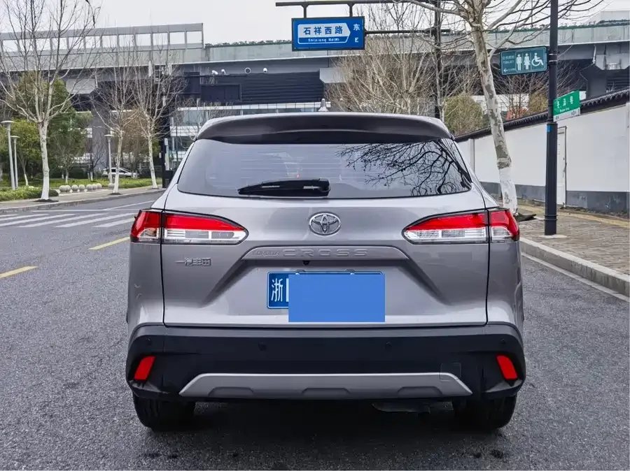 Toyota Corolla Corolla Sharp 2024 2.0L Pioneer Edition 2025 — миниатюра 4
