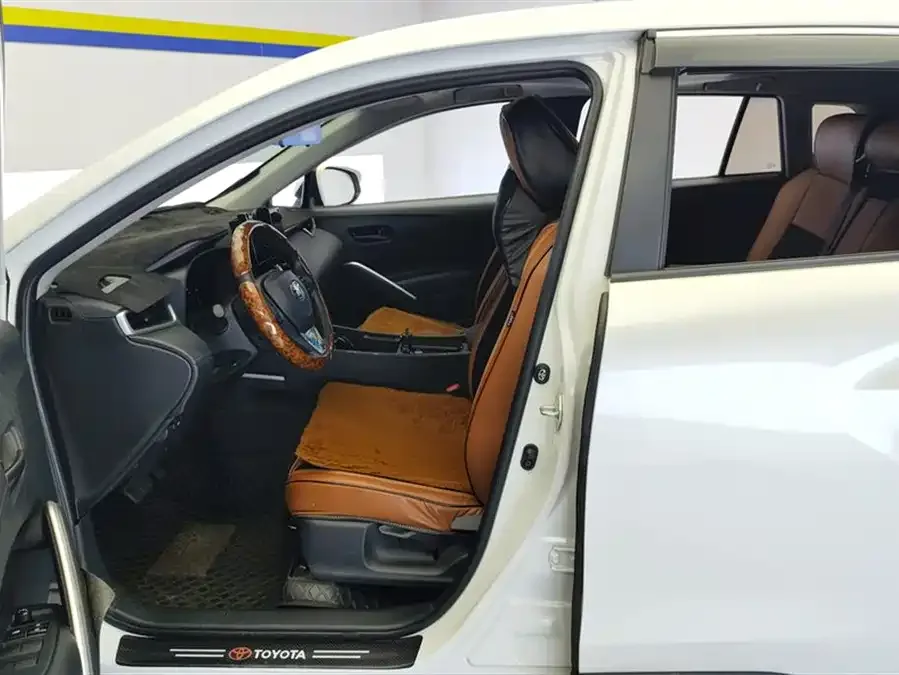 Toyota Corolla Corolla Sharp 2023 2.0L Elite Edition 2024 — миниатюра 3