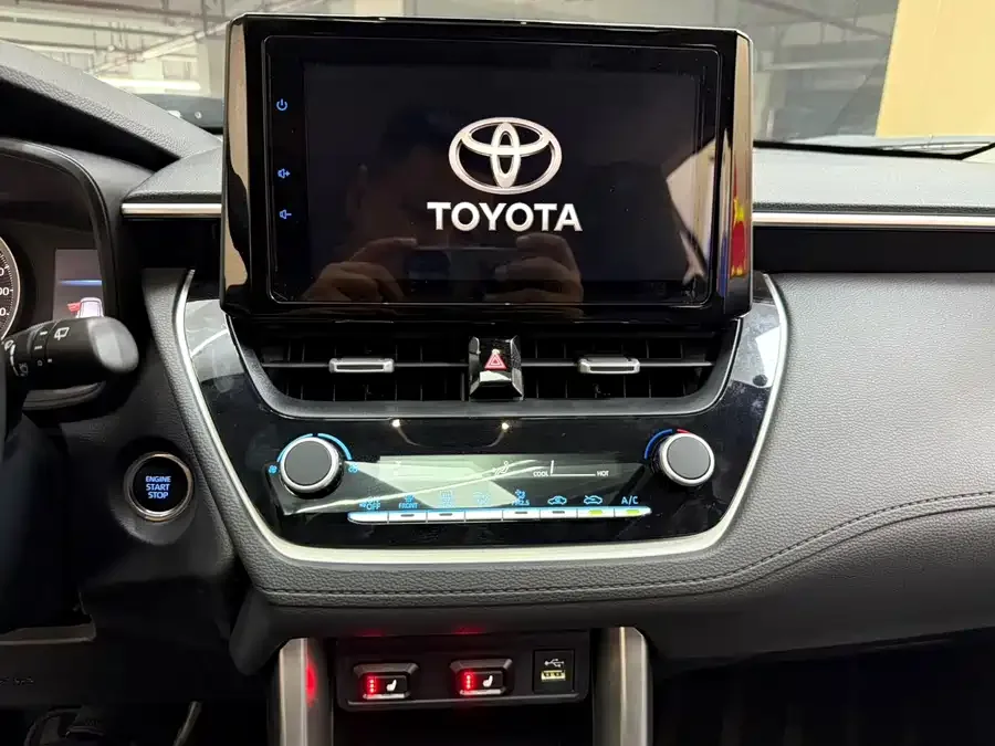 Toyota Corolla Corolla Ruifang 2022 2.0L Exclusive Edition 2022 — миниатюра 4