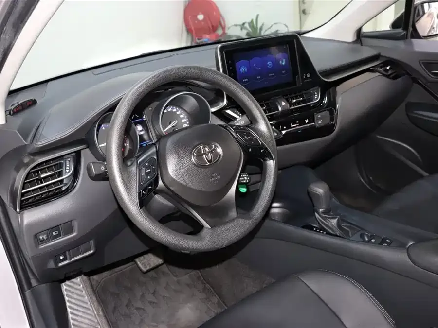 Toyota IZOA IZOA 2021 2.0L Yidong Edition 2022 — миниатюра 3