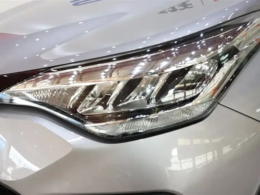 Toyota IZOA IZOA 2021 2.0L Yidong Edition 2022 — миниатюра 5