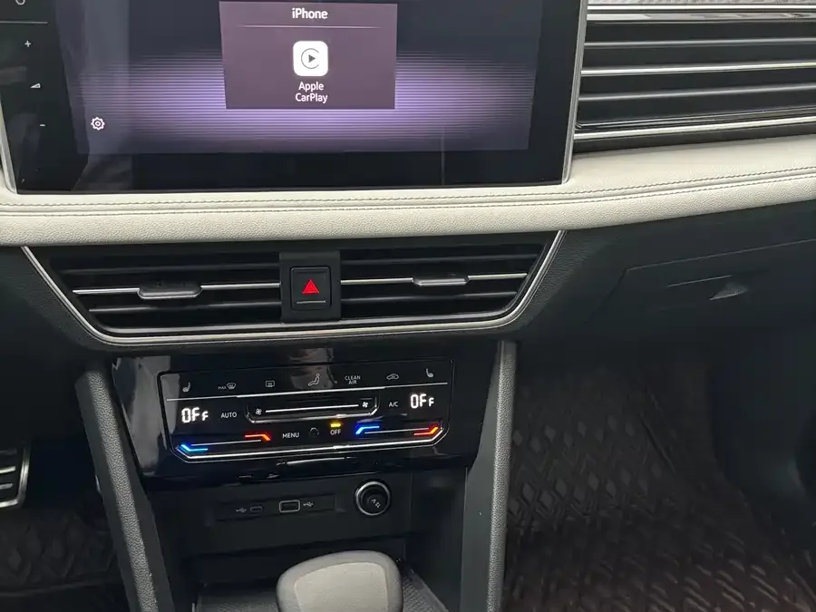 Volkswagen Tiguan L Tiguan L 2023 330TSI Automatic 2WD R-Line Enjoy Edition 2022 — миниатюра 3